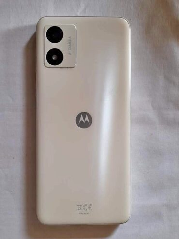 MOTOROLA E13 LIBRE DE 64 GB CON CARGADOR ( SOLO VENTA)