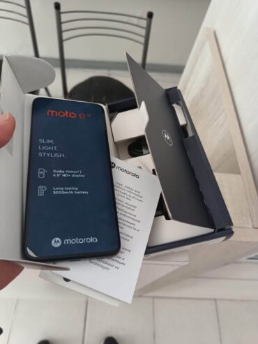 Vendo moto e13 en caja nuevo sin detalles