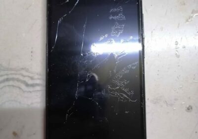 Motorola E6 Play modulo roto para repuesto con 2 fundas