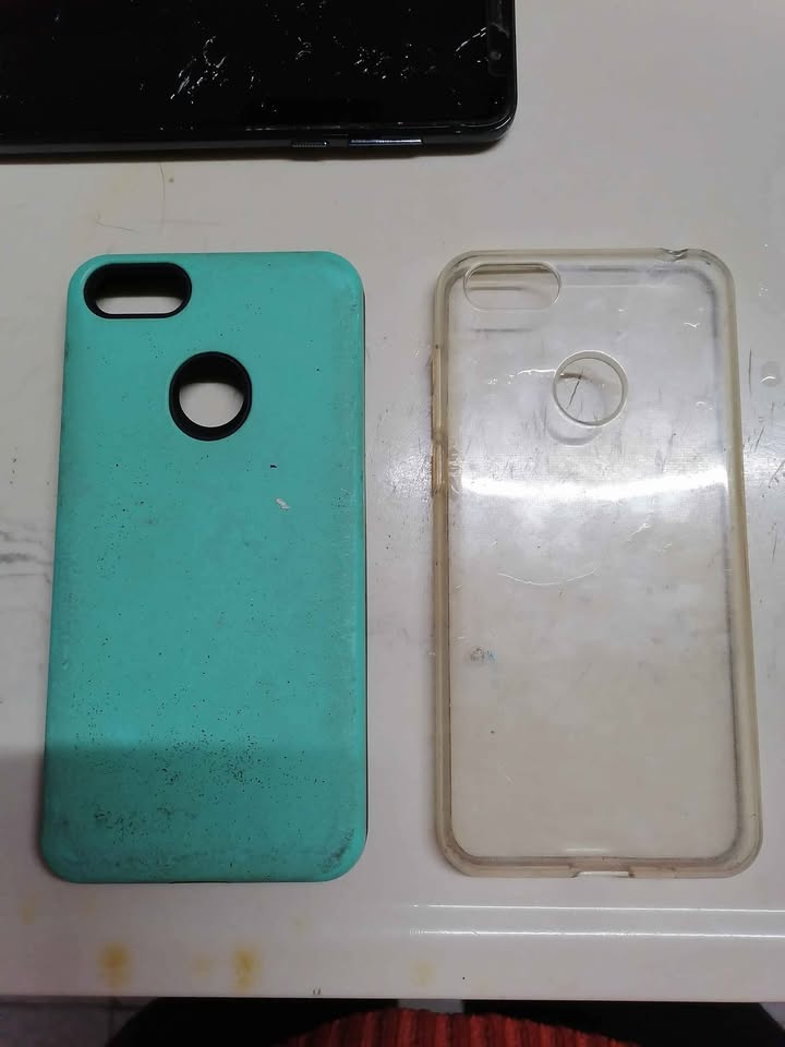 Motorola E6 Play modulo roto para repuesto con 2 fundas