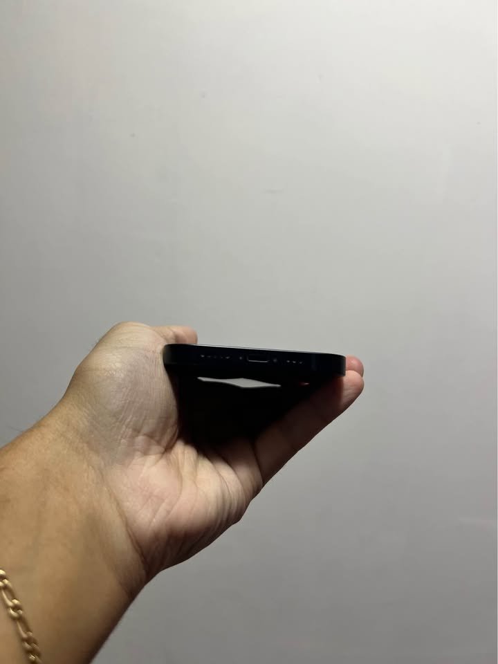 Venta iPhone 14 de 128gb con cargador