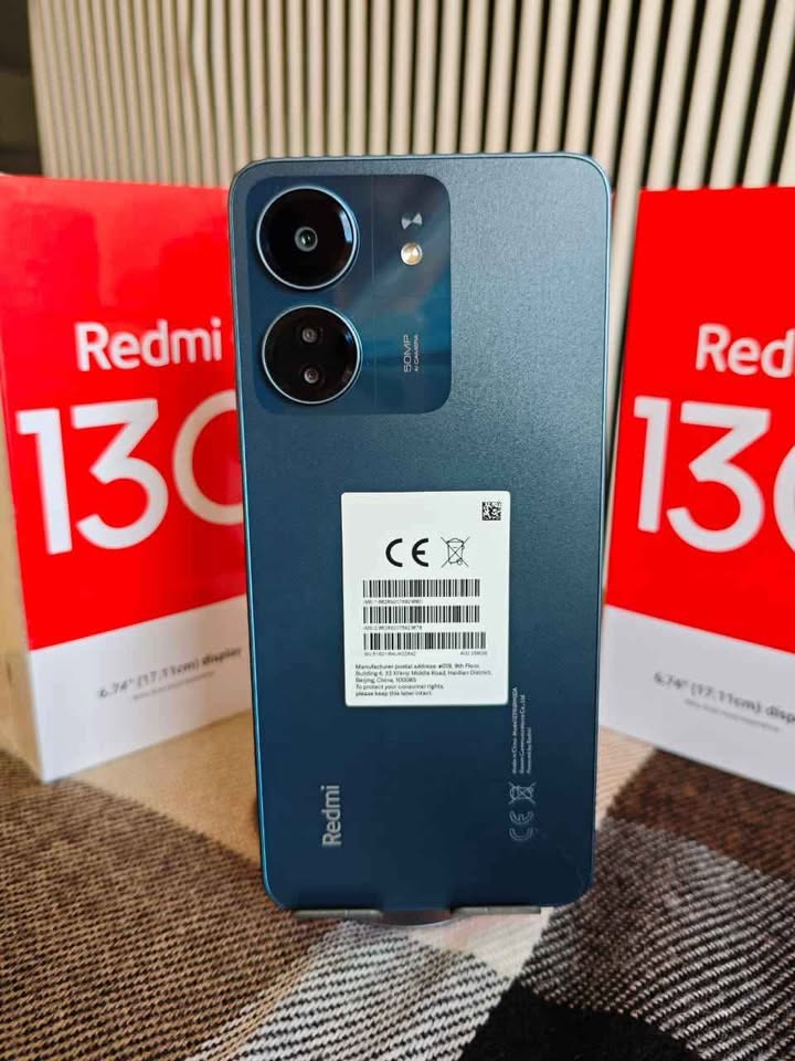 REDMI 13 C DUAL SIM de 256 GB y 8 RAM. Nuevo en Caja Sellada de Fabrica