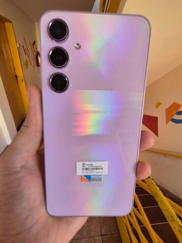 Samsung A55 5G 256 GB y 8 RAM. Libre de fabrica. IMPECABLE!!