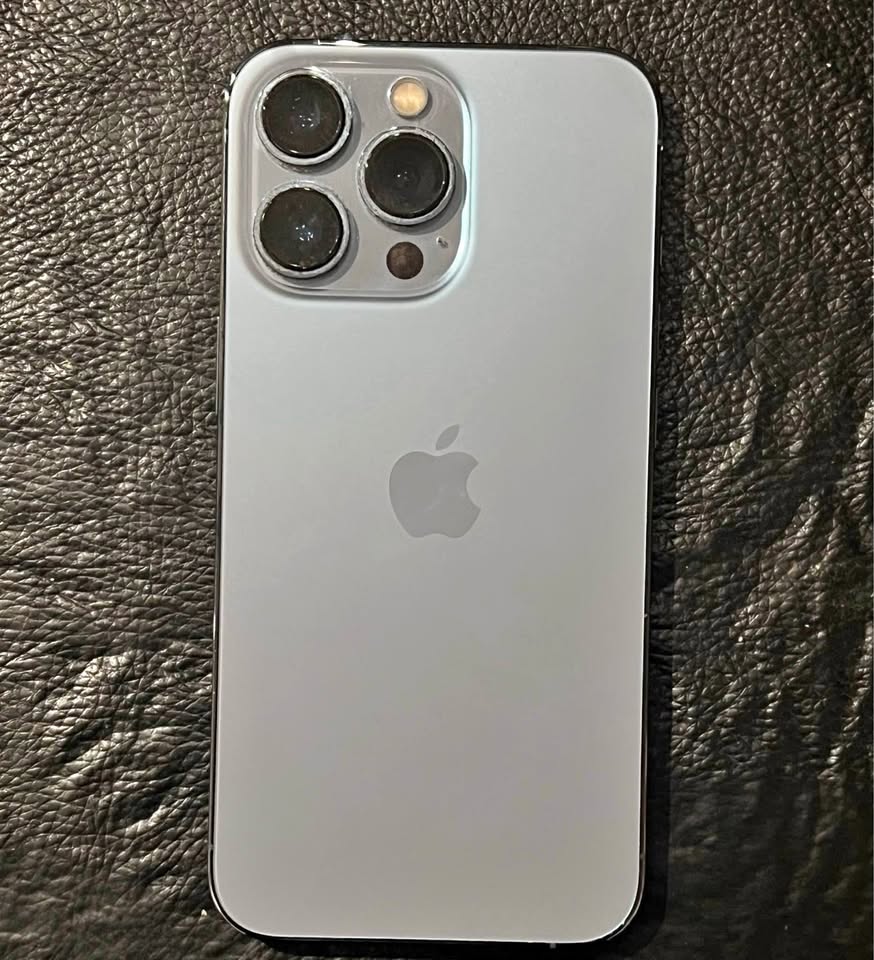 iPhone 13 Pro 128 Gb – 85% Batería – Cargador Y Auriculares