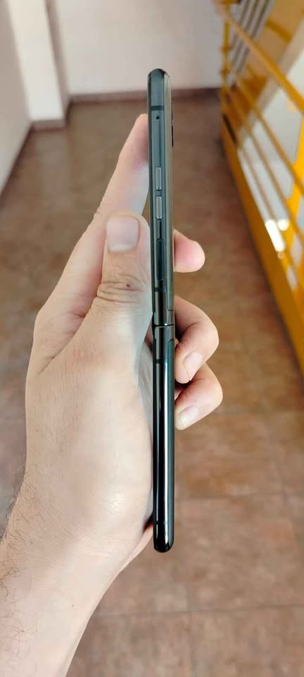 Moto Razr 40 Ultra de 512 gb y 12 +4 De Ram Libre De Fabrica. EXCELENTE ESTADO!