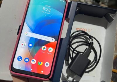 Vendo moto e7 en caja como nuevo libre