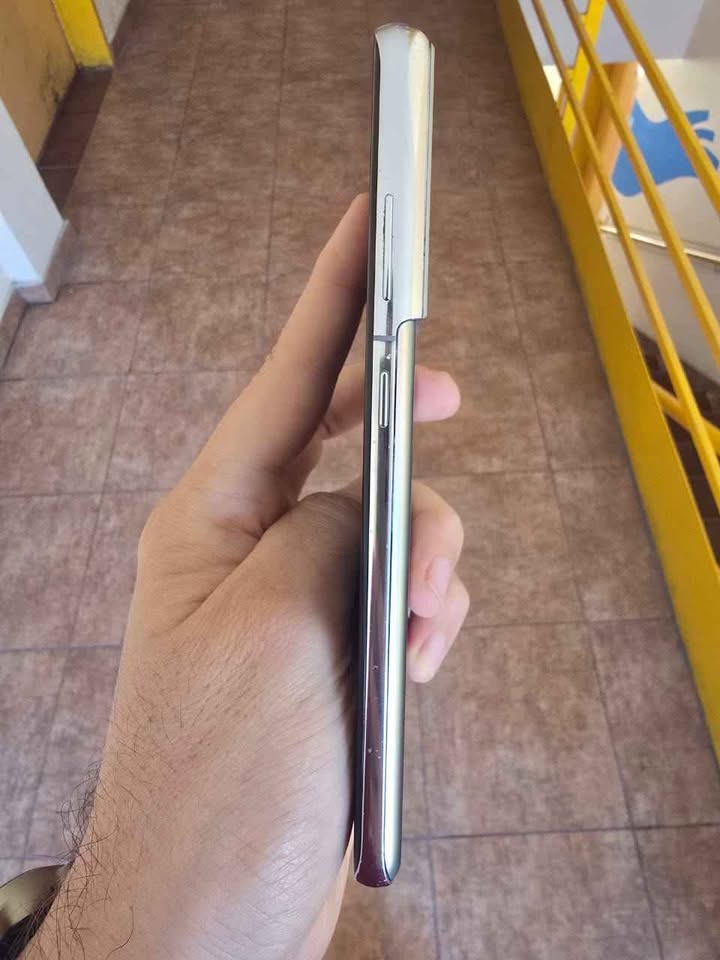 Samsung s21 Ultra 5g 256Gb y 12 De Ram. Solo a E-sim chip virtual. IMPECABLE!