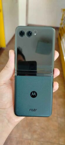 Moto Razr 40 Ultra de 512 gb y 12 +4 De Ram Libre De Fabrica. EXCELENTE ESTADO!