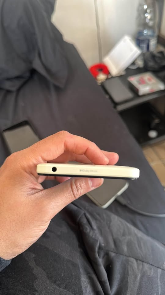 E13 CON CAJA Y CARGADOR