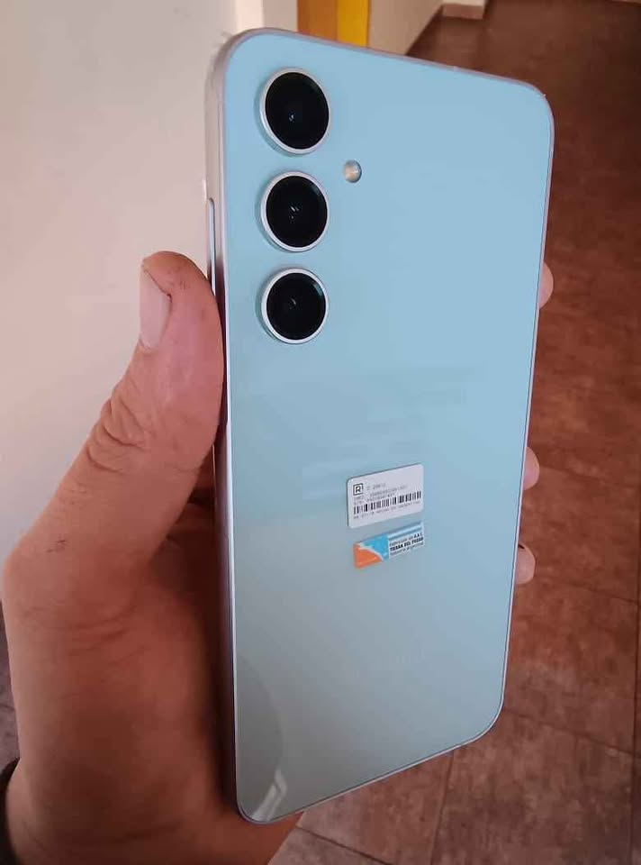 Samsung S23 Fe de 256 GB y 8 de RAM. Libre de fabrica. EXCELENTE ESTADO