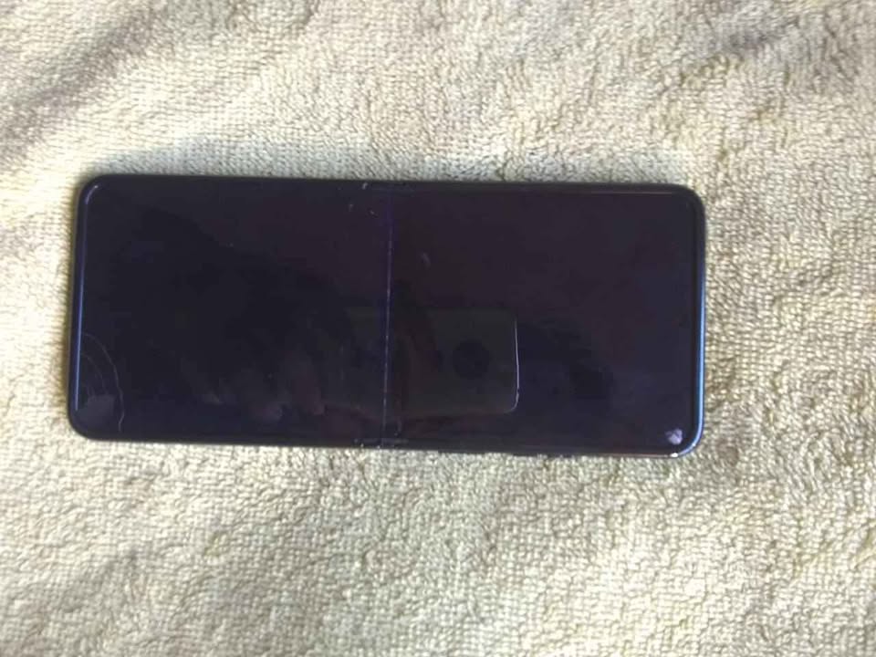 Samsung Z flip 4, para repuesto.
