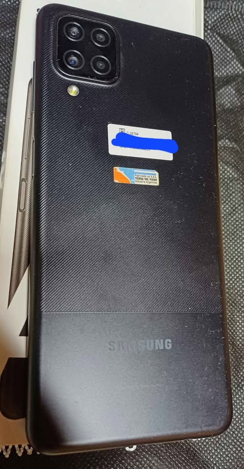 Samsung A12 64gb 4gb de ram