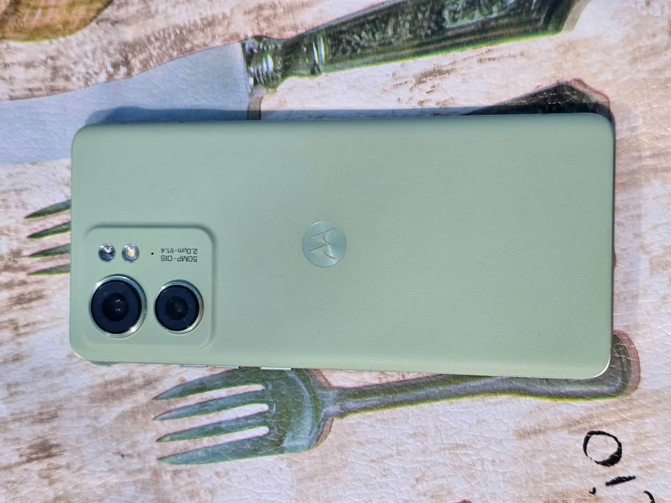 Motorola Edge 40 Libre para cualquier empresa solo esim virtual 256 de almacenamiento 8 de ram