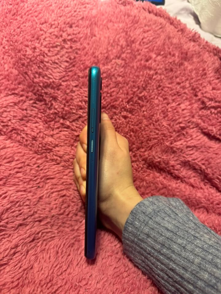 Motorola G8 power lite