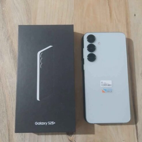 Samsung S25 Plus (S25+) 12/256, en caja inmaculado, libre de origen.