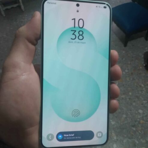 Samsung S25 Plus (S25+) 12/256, en caja inmaculado, libre de origen.