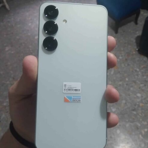 Samsung S25 Plus (S25+) 12/256, en caja inmaculado, libre de origen.