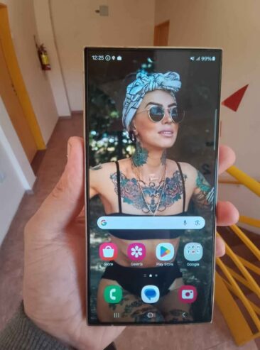 Samsung S24 Ultra de 256 GB y 12 de RAM. SÓLO A E-SIM. Con cargador incluido. COMO NUEVO!