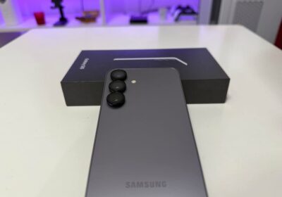 Samsung Galaxy S25 256GB 12GB RAM Silver Shadow días de uso completo con extras