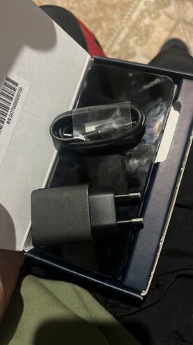 Vendo moto e13 en caja libre sin detalles