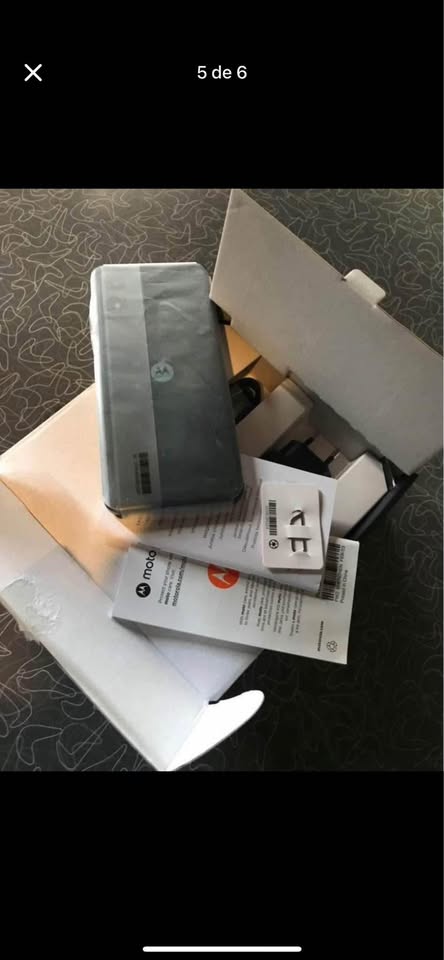 Vendo moto e13 en caja libre sin detalles