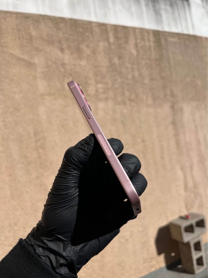 iPhone 15 Pink 128gb 99% batería