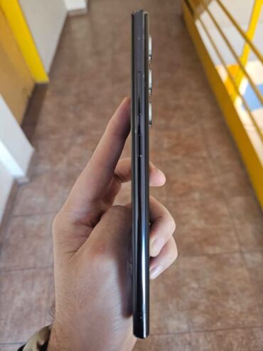 Samsung S22 Ultra SÓLO A E-SIM de 256 GB y 12 de RAM. Excelente estado!
