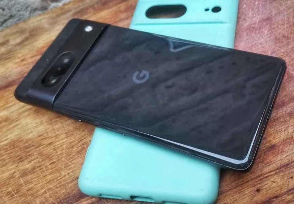 Vendo o permuto “Google Pixel 7” android 16