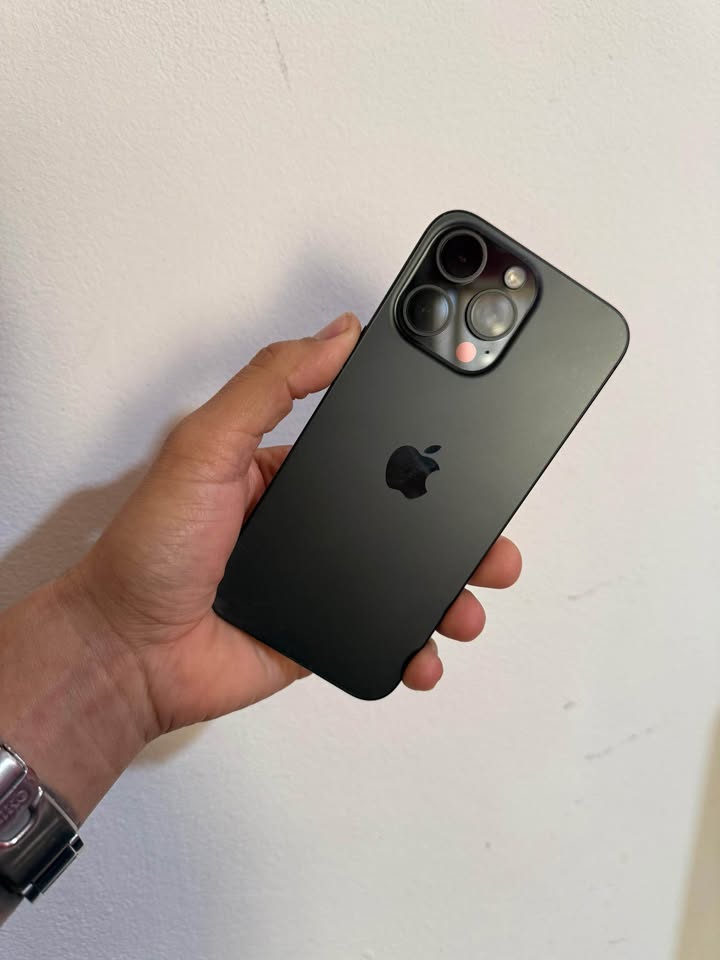 iPhone 15 pro Max libre