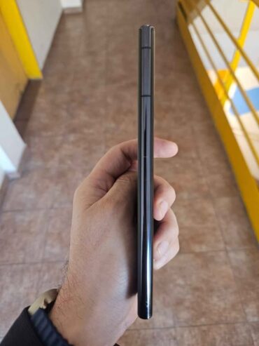 Samsung S22 Ultra SÓLO A E-SIM de 256 GB y 12 de RAM. Excelente estado!