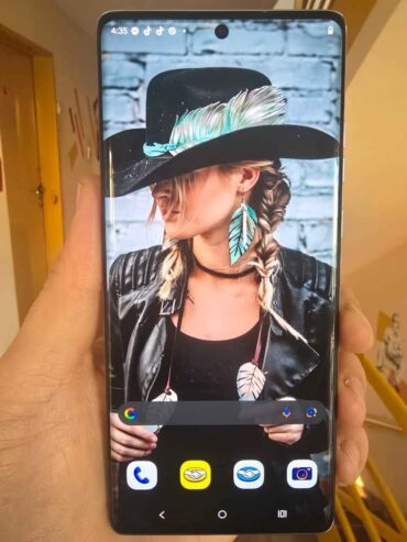 Moto Edge 50 Fusion 5G SÓLO A E-SIM de 256 GB y 8+4 de RAM. IMPECABLE!