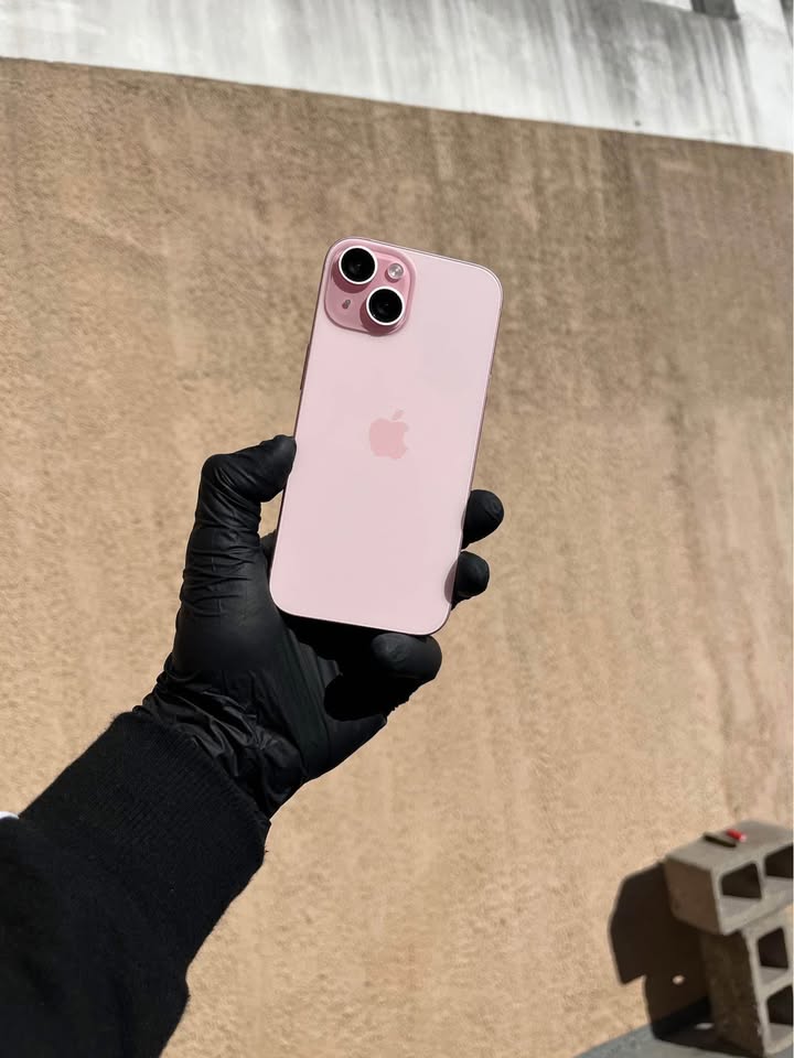 iPhone 15 Pink 128gb 99% batería