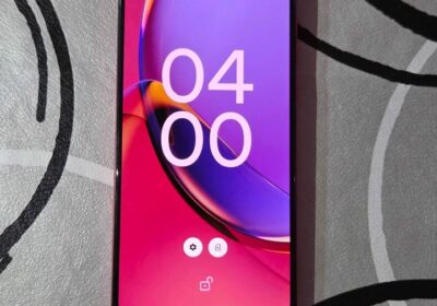 Motorola Moto G84 5g Libre esim para cualquier empresa 256 de almacenamiento y 8 de ram