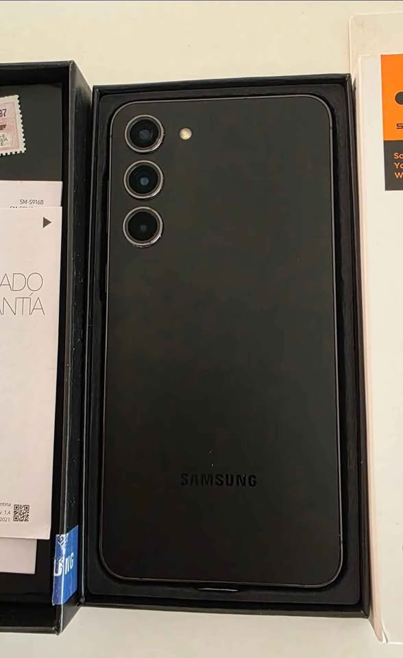 Samsung Galaxy S23+ 8/512 GB Completo + Accesorios