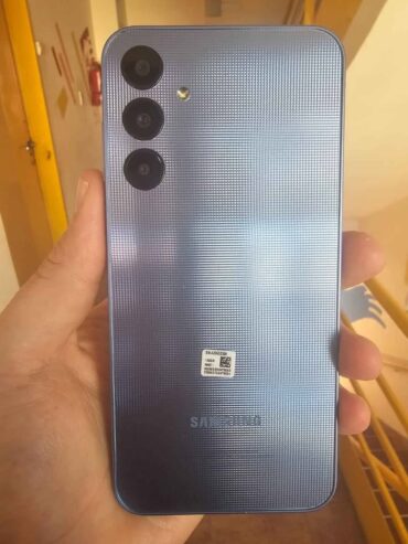 Samsung A25 5G Dual Sim 128 gb y 6 ram. Libre de fabrica, ambas SIM funcionan. Excelente condicion !