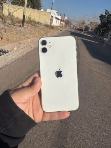 VENDO IPHONE 11 DE 128 GB BATERÍA AL 74% ORIGINAL