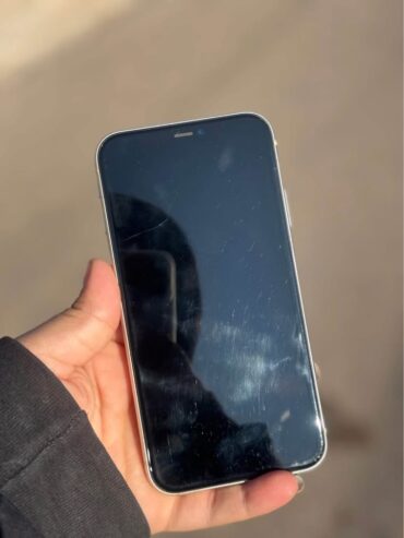 VENDO IPHONE 11 DE 128 GB BATERÍA AL 74% ORIGINAL