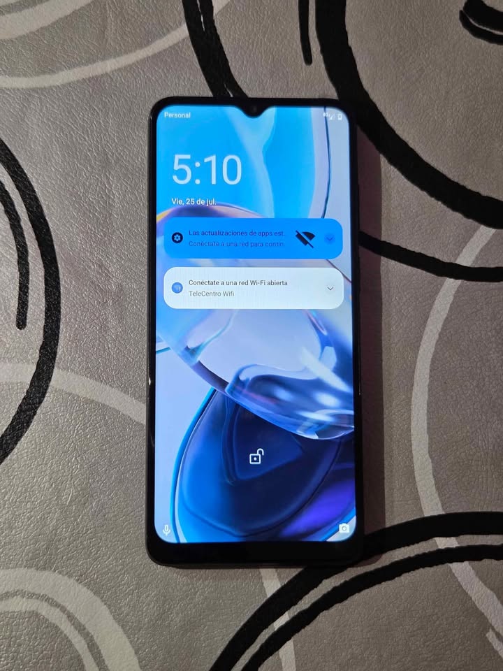 Motorola Moto e22 Libre de fábrica para cualquier empresa 64 de almacenamiento y 4 de ram