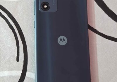 Motorola Moto E13 Libre de fábrica para cualquier empresa 64 de almacenamiento 2 de ram