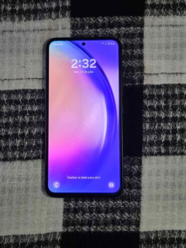 Samsung A54 5G Libre para cualquier empresa 128 de almacenamiento y 6gb de ram