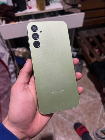Vendo Samsung a14 en caja libre sin detalles