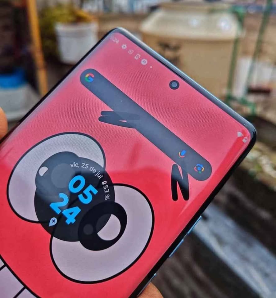 MoTo Edge 40 Pro libre de fabrica “Snap 8 gen 2