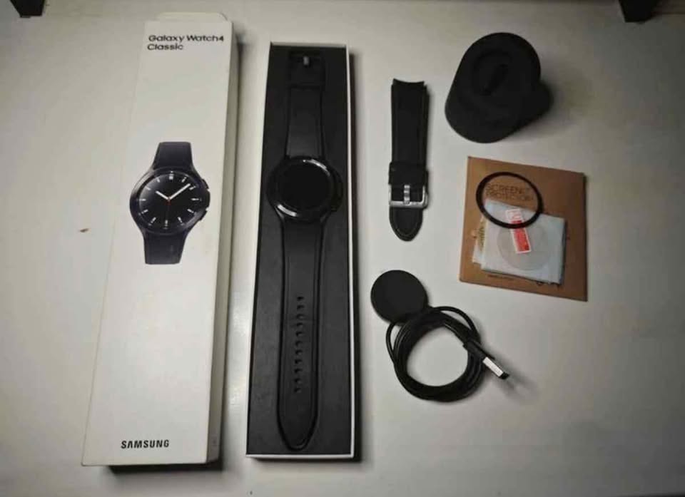 Samsung Galaxy Watch 4 Classic 46mm + accesorios