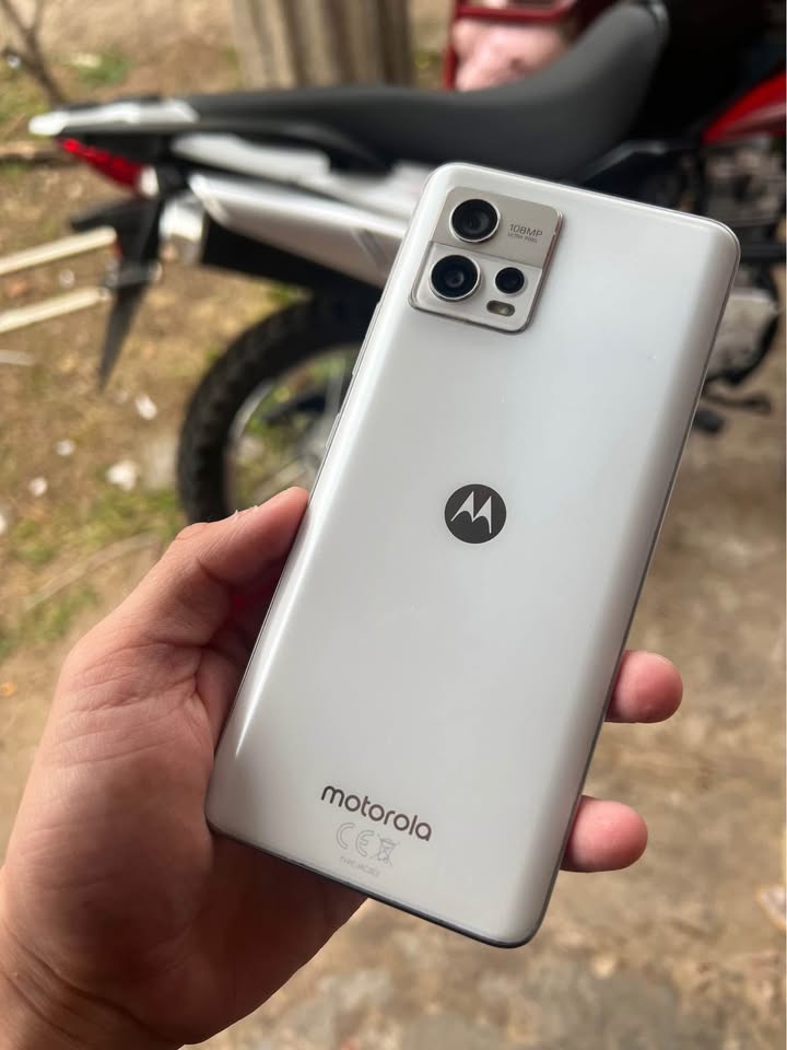 Vendo moto g72 libre de fábrica sin detalles
