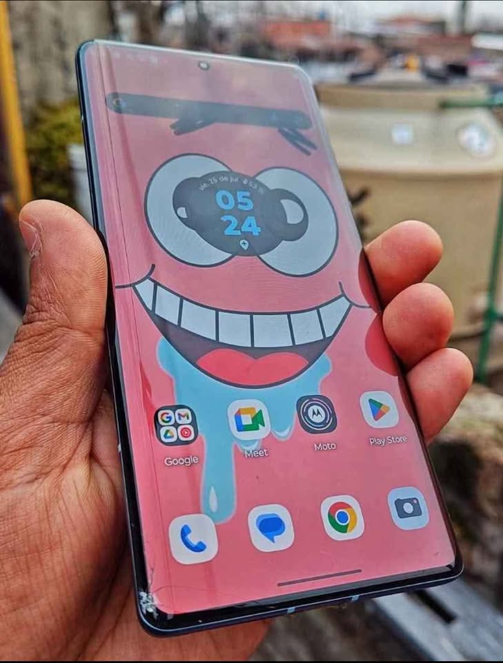 MoTo Edge 40 Pro libre de fabrica “Snap 8 gen 2