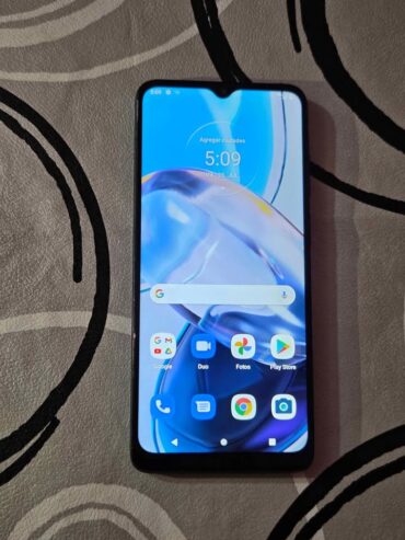 Motorola Moto e22 Libre de fábrica para cualquier empresa 64 de almacenamiento y 4 de ram
