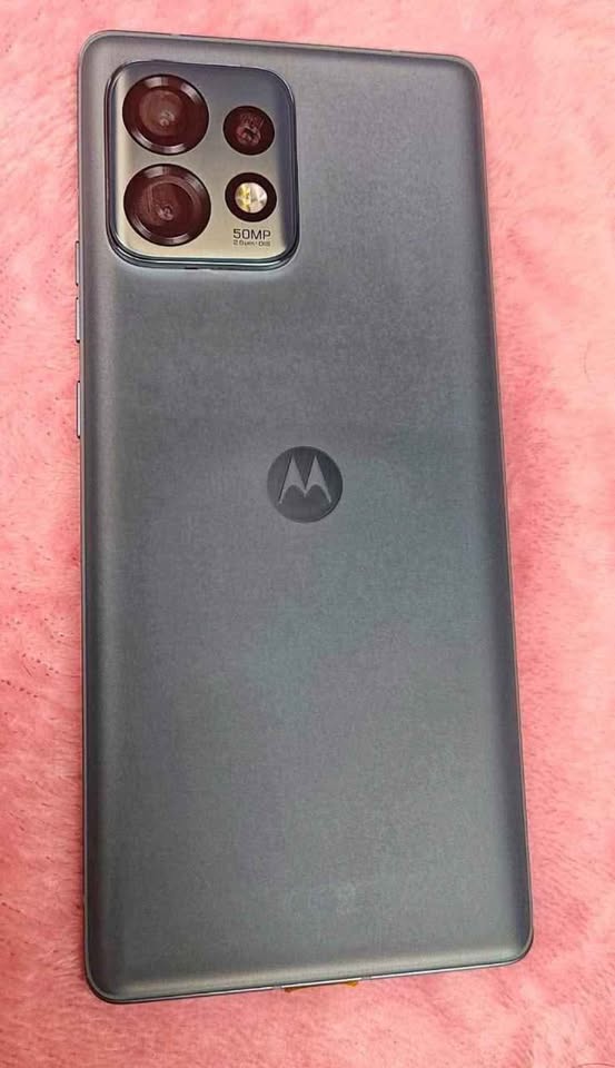 MoTo Edge 40 Pro libre de fabrica “Snap 8 gen 2