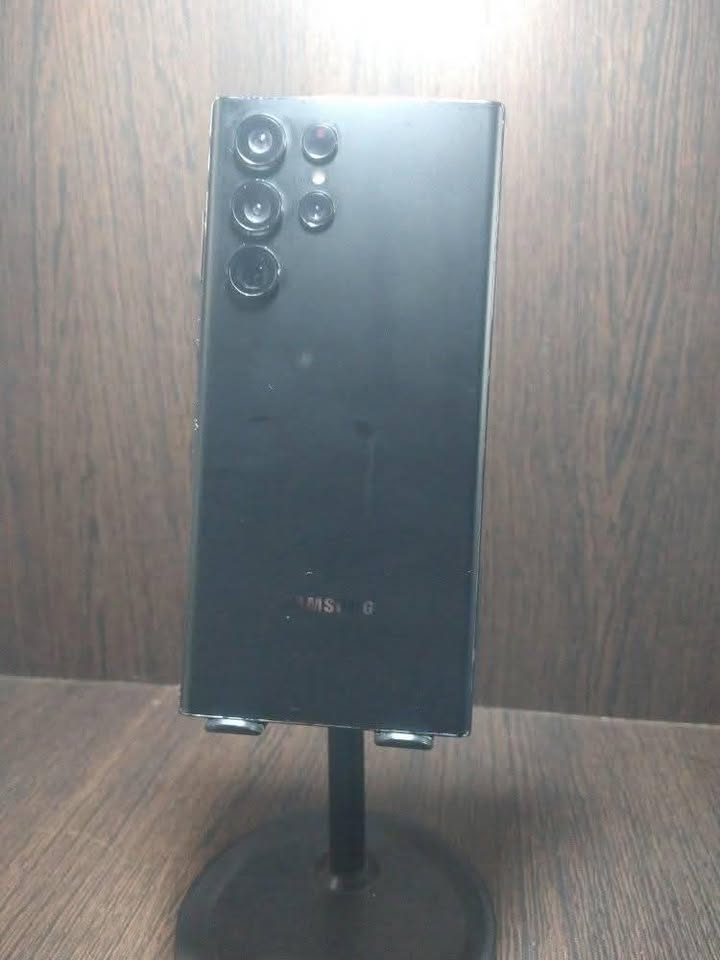 Samsung galaxy S22ULTRA// 256GB // 12GB RAM // PRECIO NEGOCIABLE