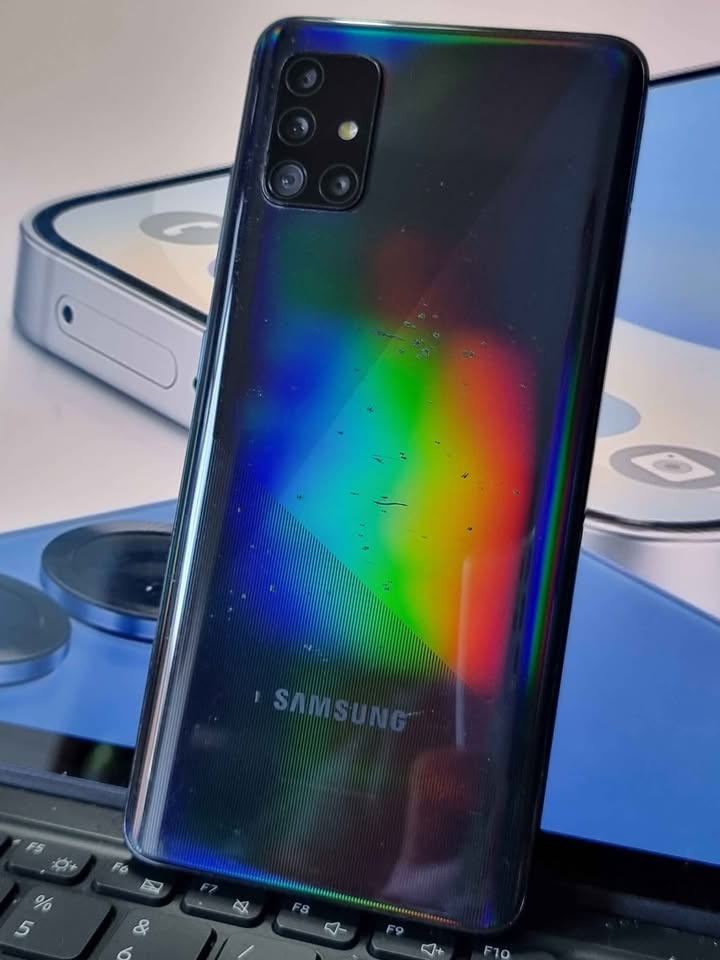 Vendo celular Samsung A51 libre 128gb 4ram huella facial , NO PERNUTO .