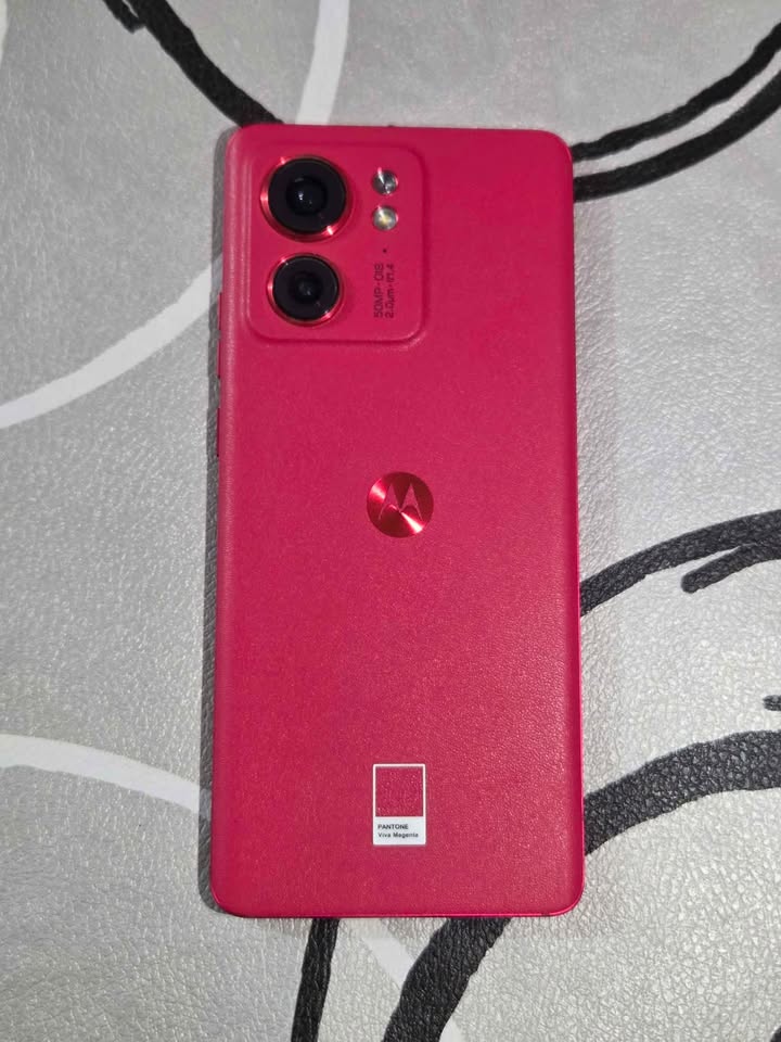 Motorola Edge 40 Libre de fábrica para cualquier empresa 256 de almacenamiento 8 de ram Sin Detalles